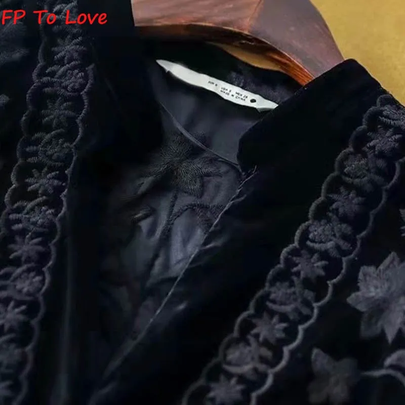 Embroidery Velvet Black Jacket Vintage Chic V-Neck Short Outwears Female Single Breasted 04786337800