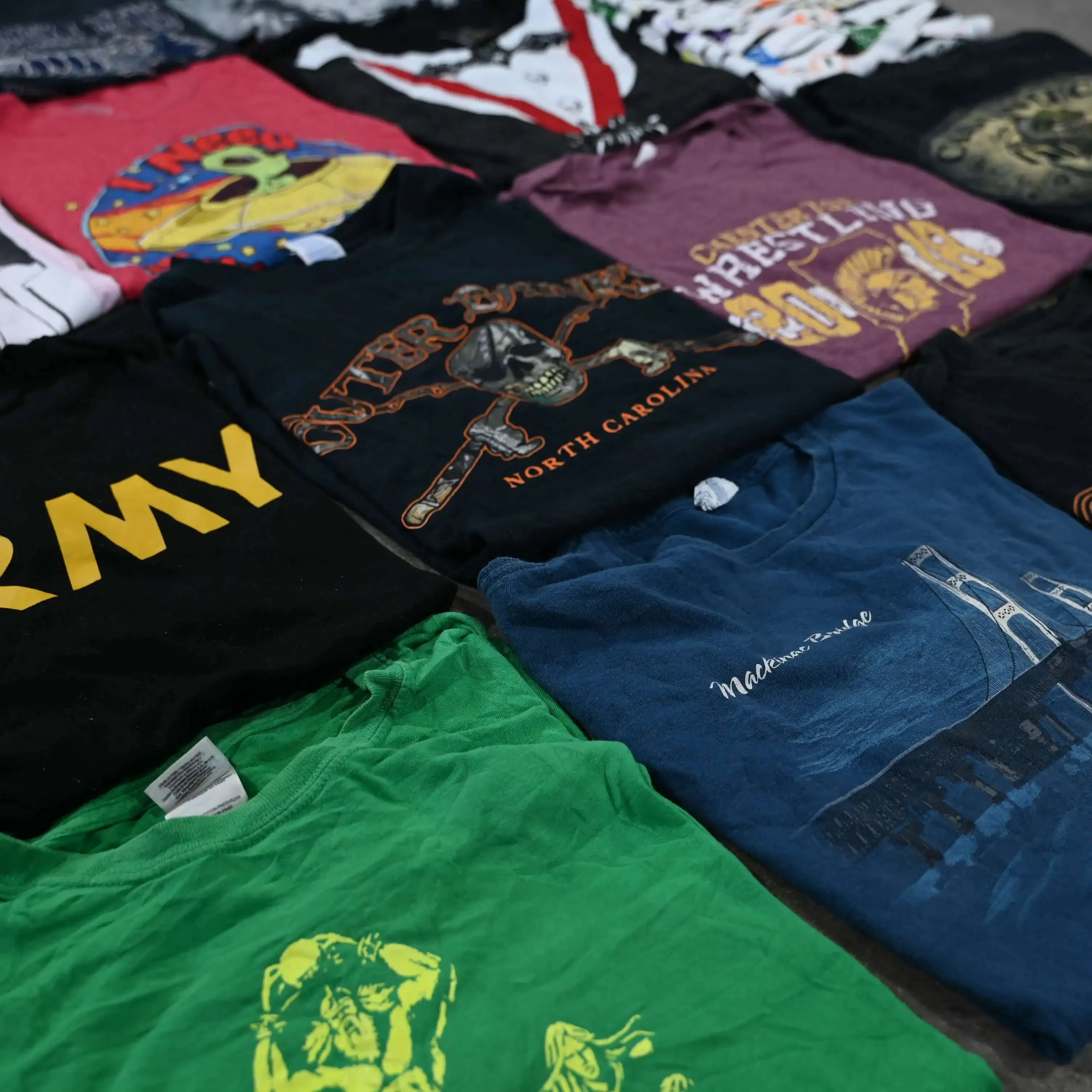 Wholesale Modern Graphic T-Shirts